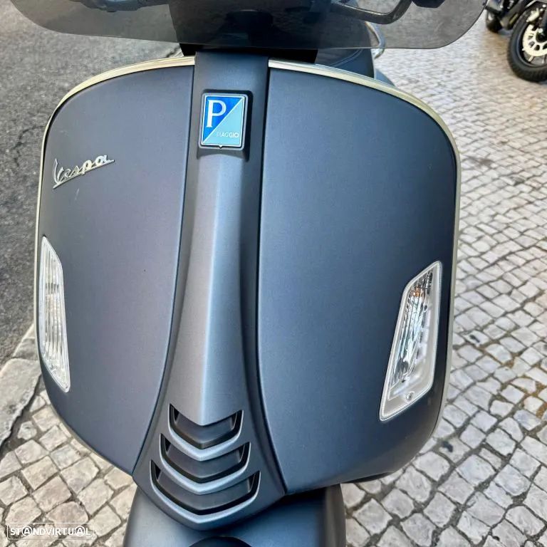 Piaggio Vespa GTS 300 - 12
