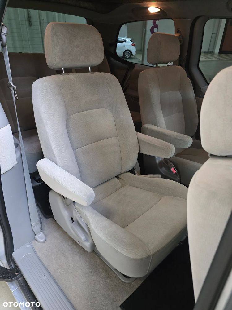 Kia Carnival 2.9 CRDi / Voyage - 10
