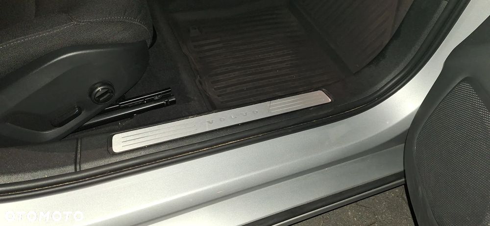 Volvo V60 B3 B Momentum Pro - 34