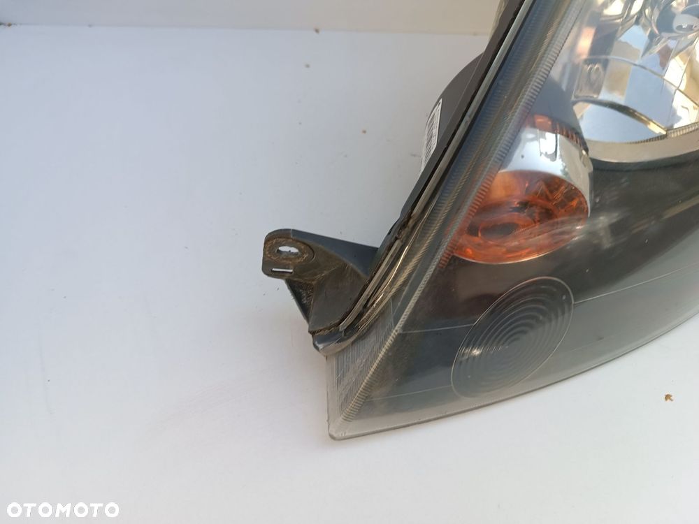 FORD FIESTA MK6 LAMPA PRAWA PRZÓD PRZEDNIA EU 6S61-13W030-CD - 4