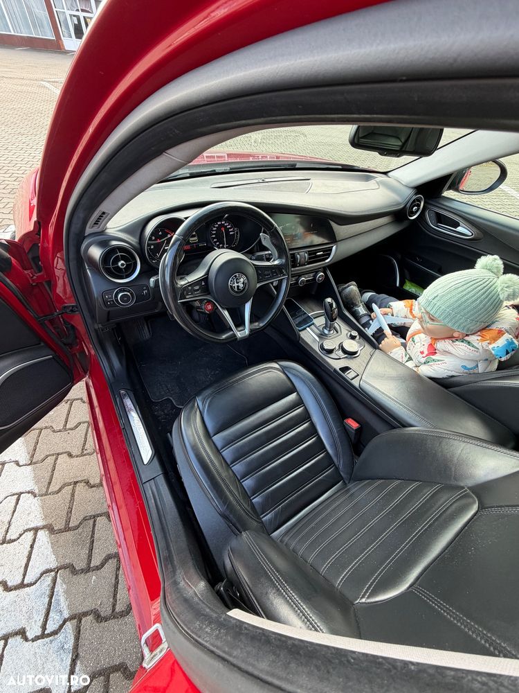 Alfa Romeo Giulia - 5