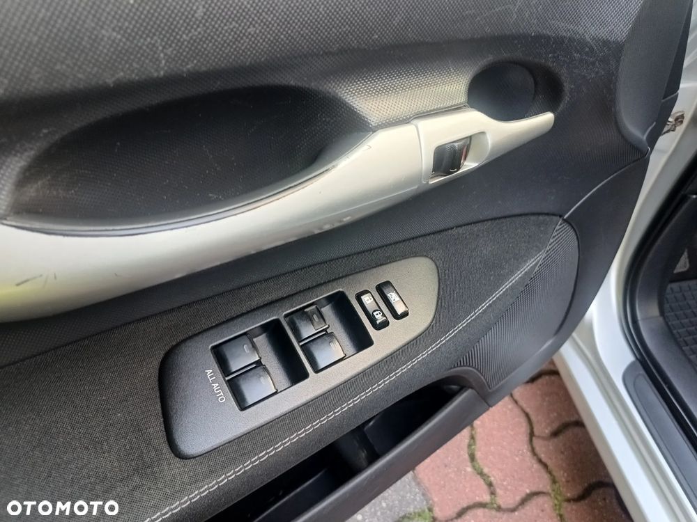 Toyota Auris 1.6 Sol - 20