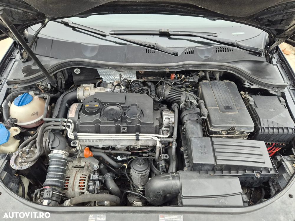 Volkswagen Passat Variant 2.0 TDI Comfortline Aut - 16