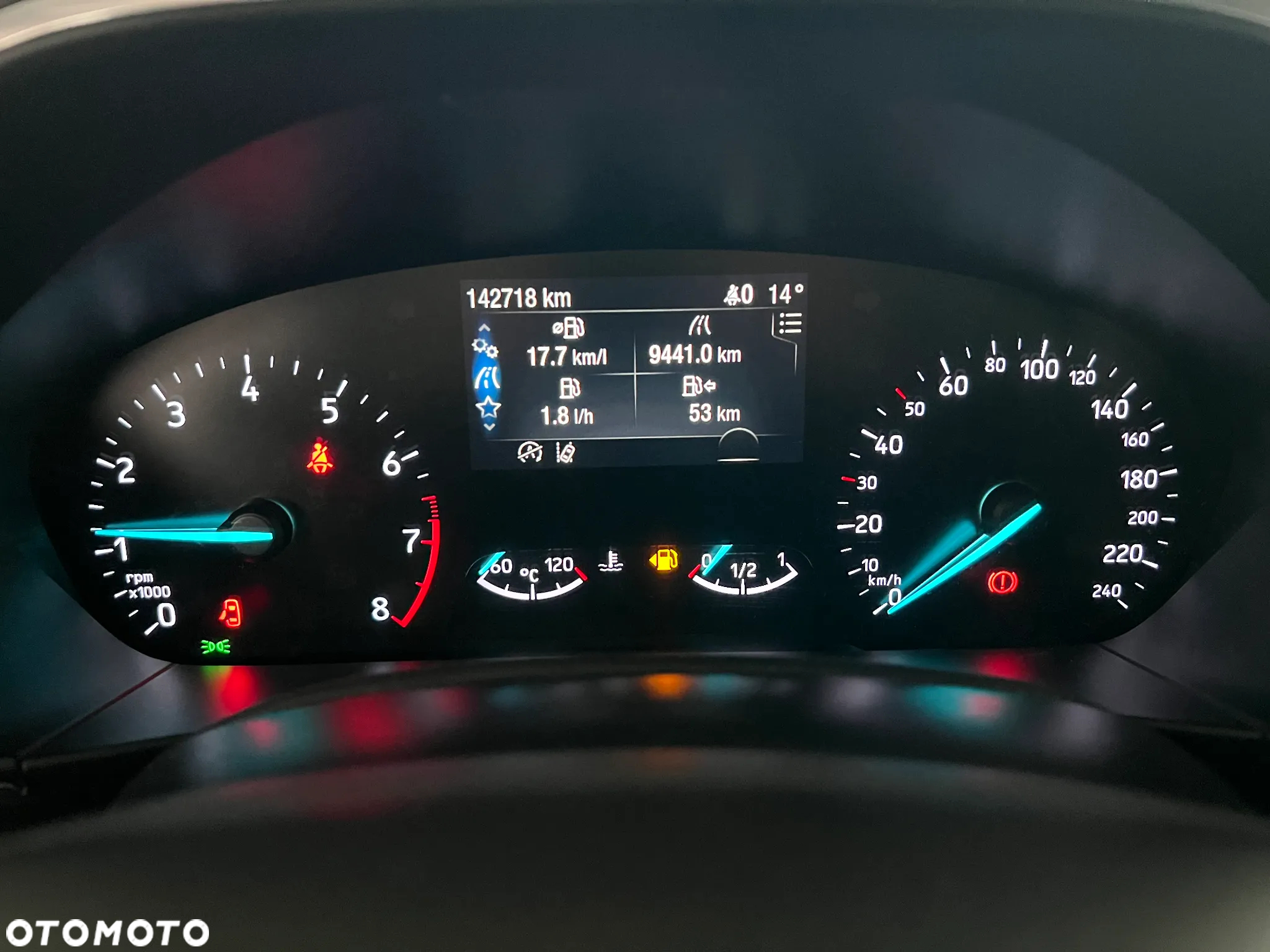 Ford Focus 1.0 EcoBoost Titanium Business - 23