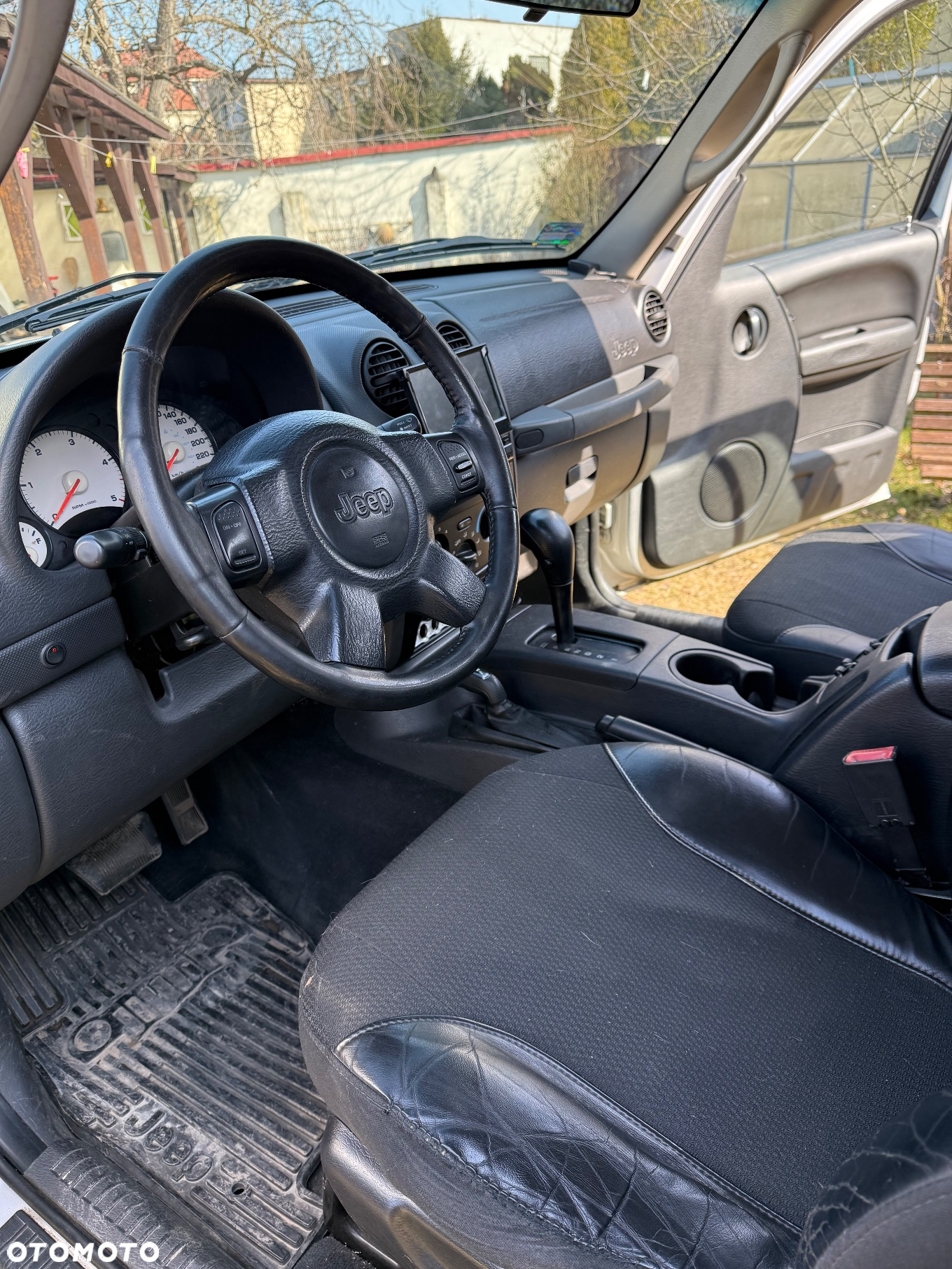 Jeep Cherokee - 7