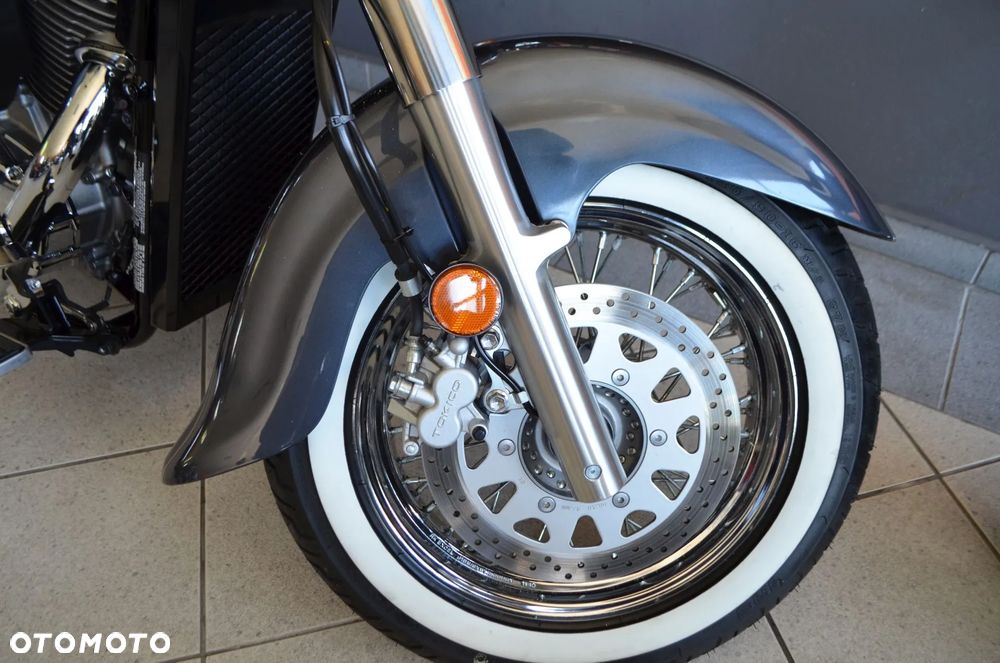 Suzuki VL 800 Volusia - Boulevard C50 - 7