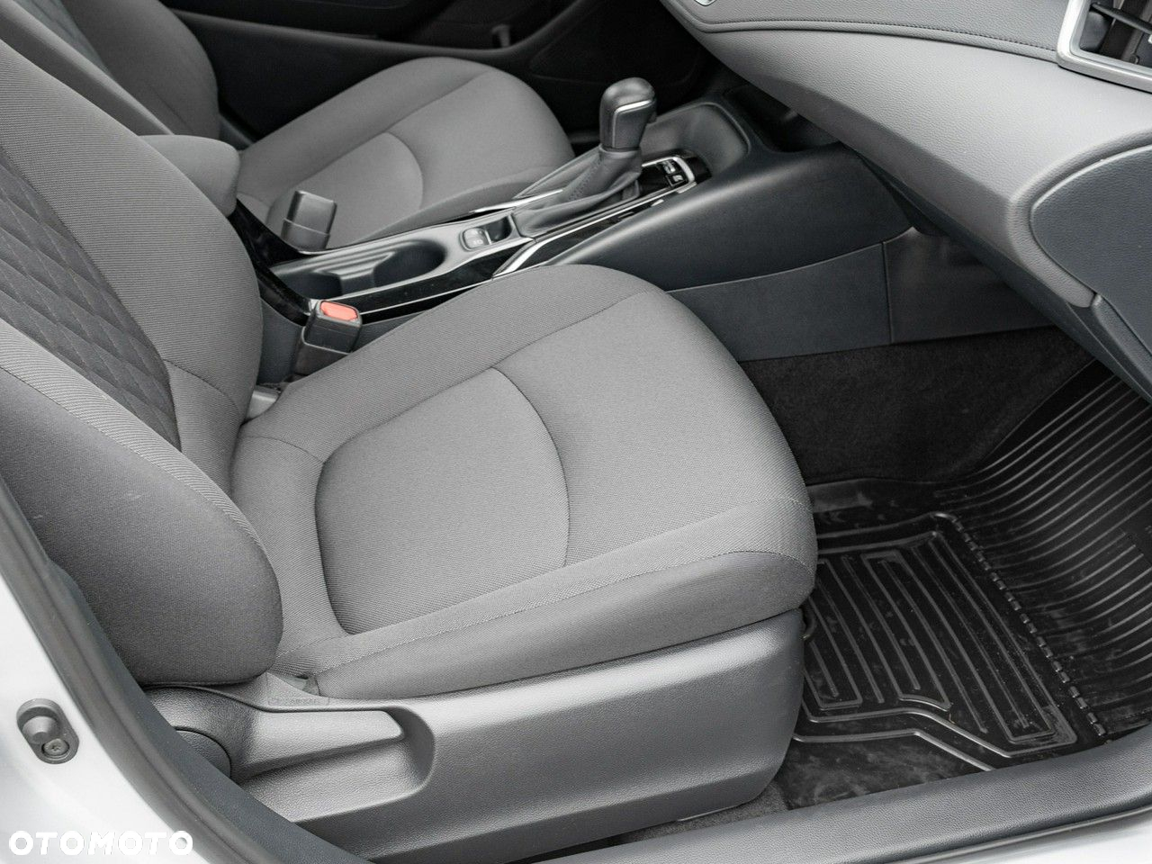 Toyota Corolla 1.8 Hybrid Comfort - 33