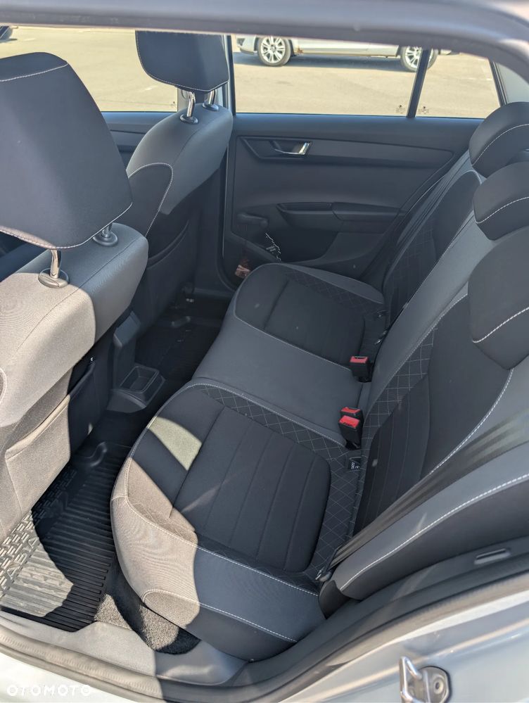 Skoda Fabia 1.0 TSI Ambition - 8