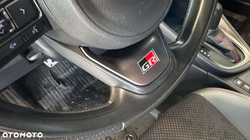 Toyota Yaris Hybrid 1.5 GR Sport - 22