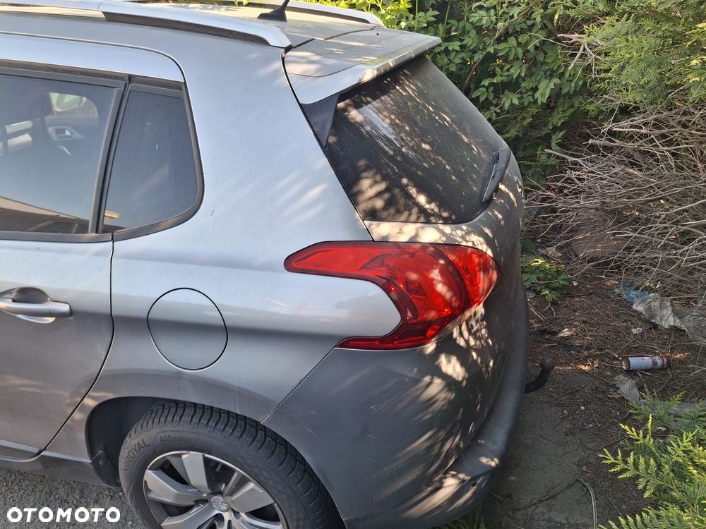 Peugeot 3008 HDi 115 Allure - 4