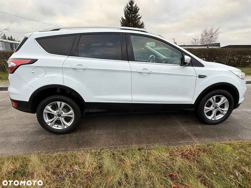 Ford Kuga 1.5 EcoBoost 2x4 Trend - 10