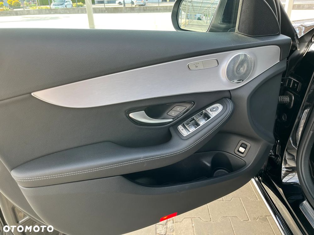 Mercedes-Benz Klasa C 300 de 9G-TRONIC Avantgarde - 16