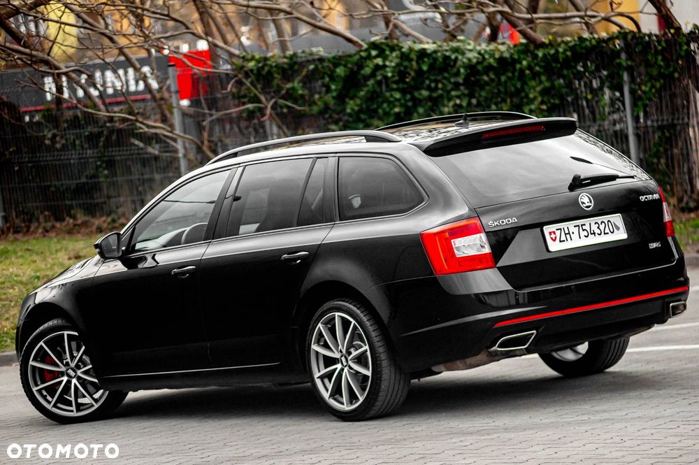 Skoda Octavia 2.0 TSI RS - 16