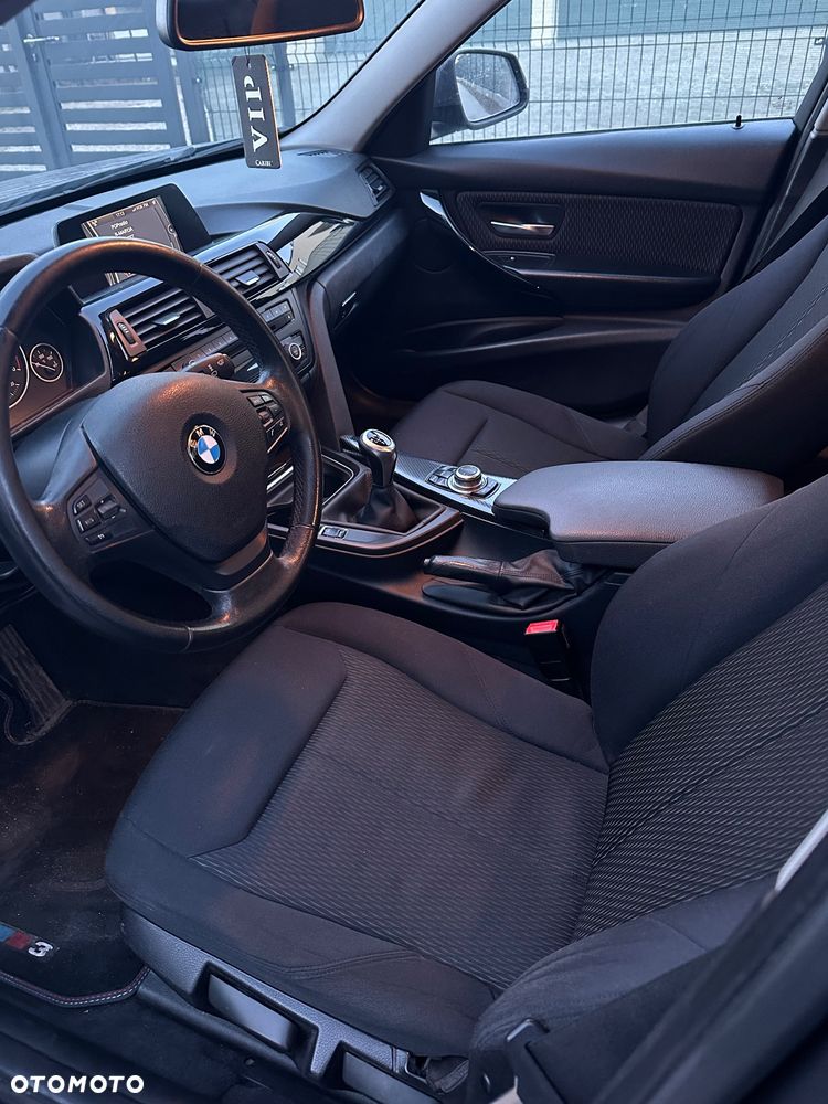 BMW Seria 3 316d - 10