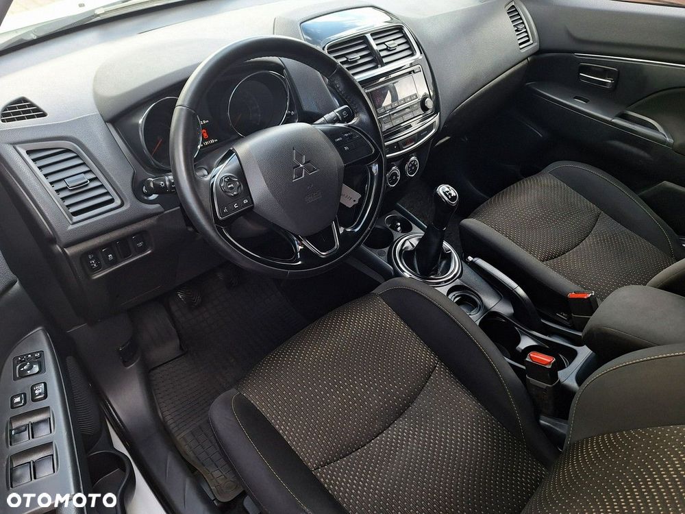 Mitsubishi ASX - 8
