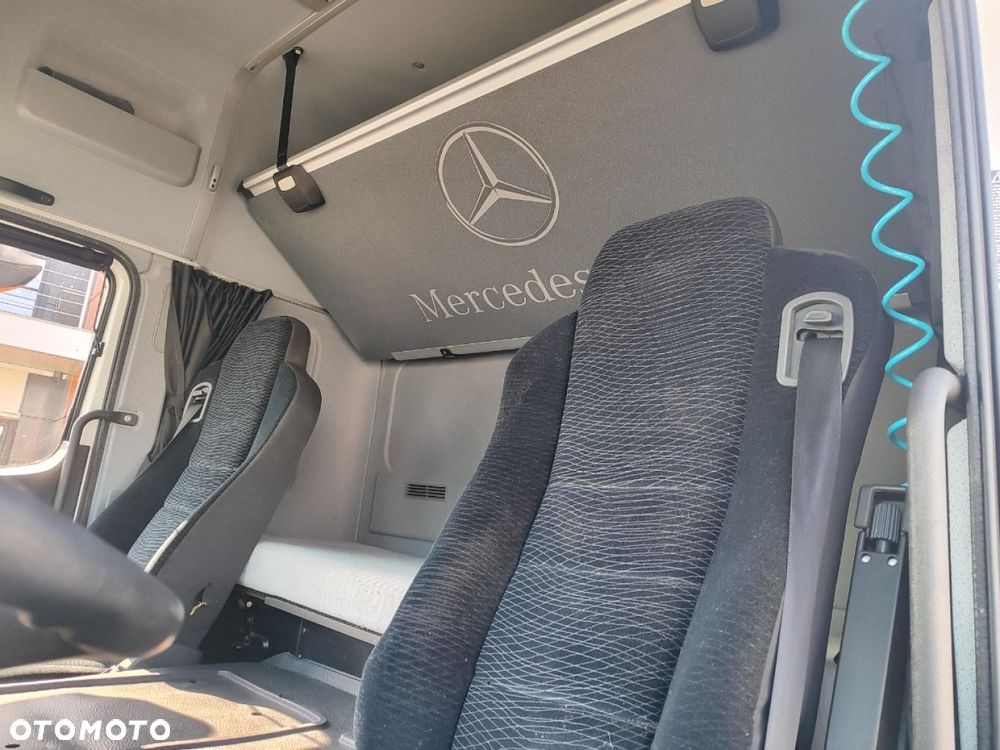 Mercedes-Benz ATEGO - 23