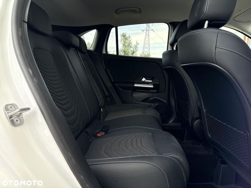 Mercedes-Benz GLA - 19