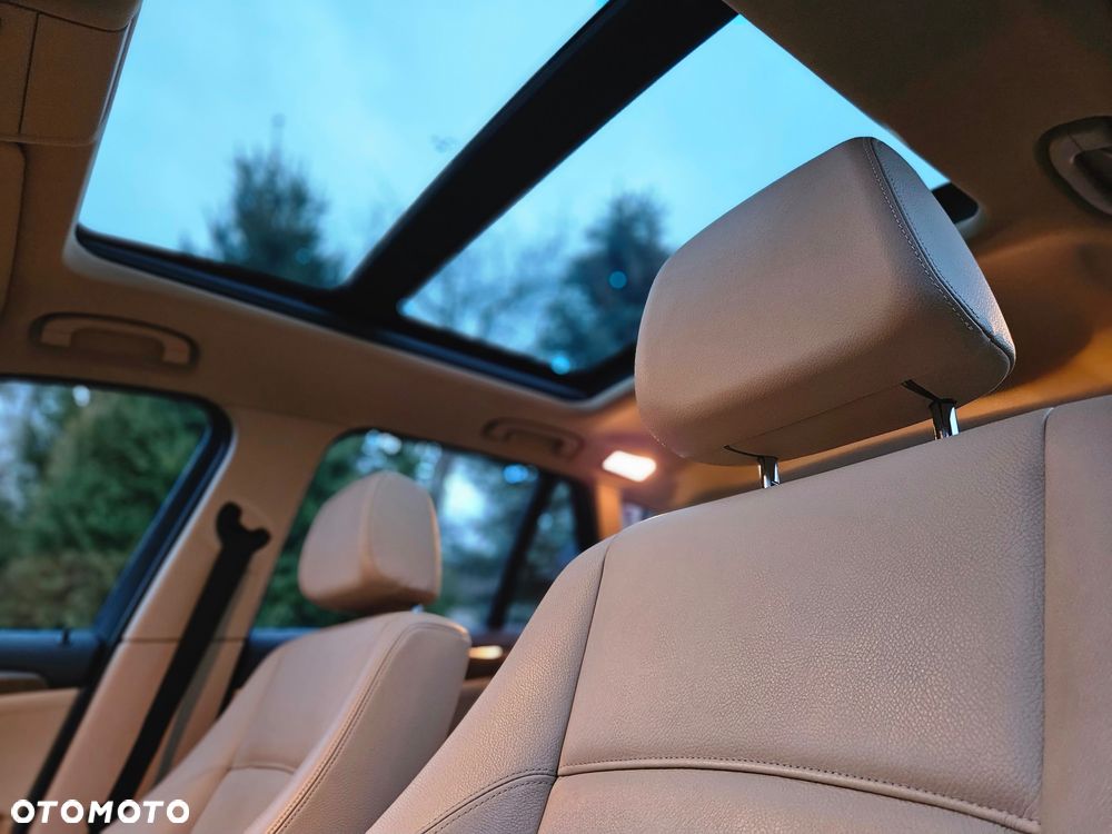BMW X1 sDrive16d xLine - 17