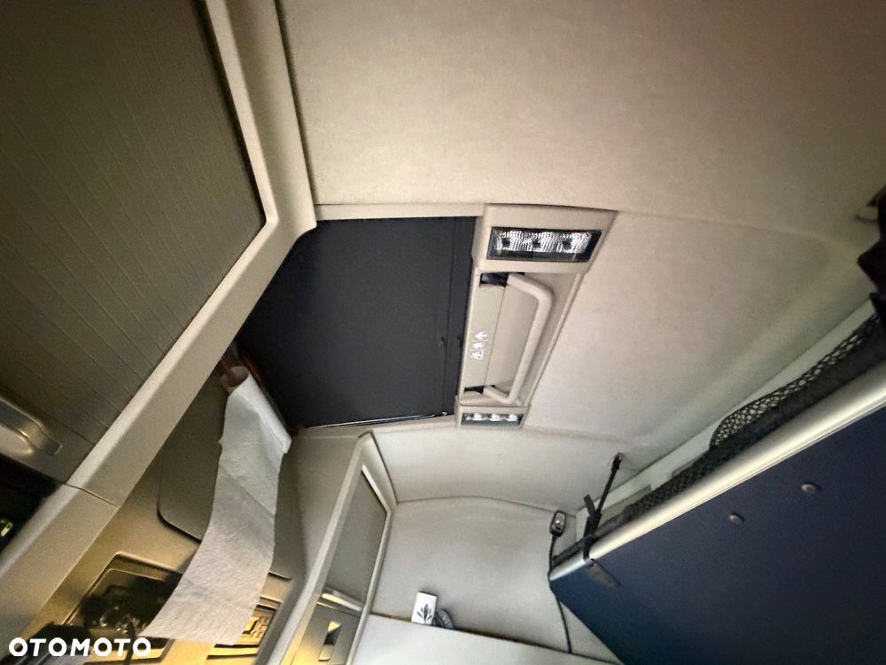 Volvo - 7