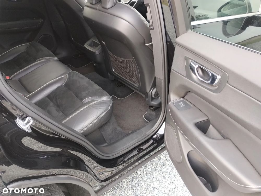 Volvo XC 60 D4 R-Design - 14