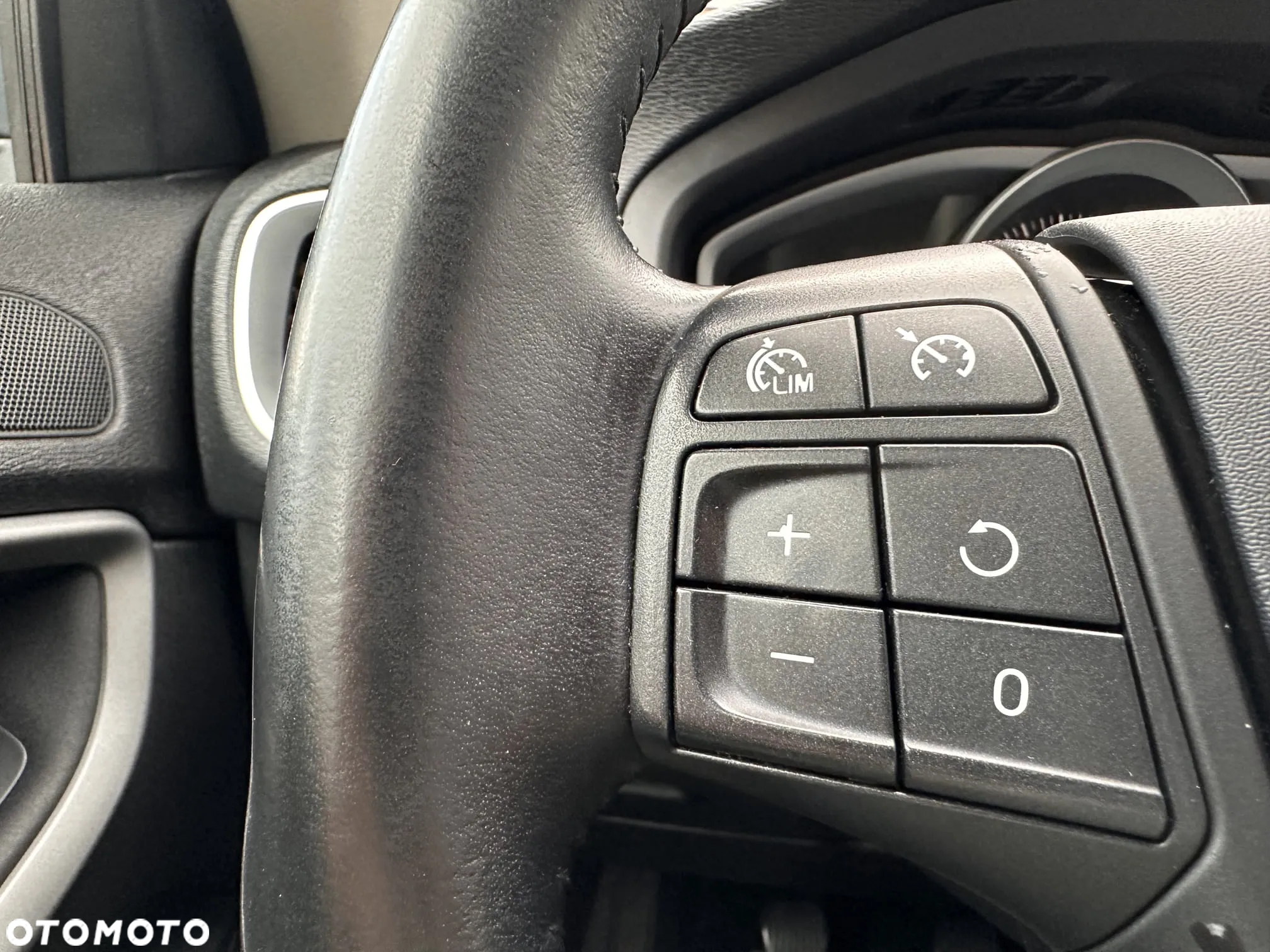 Volvo V40 D2 Drive-E Base - 29