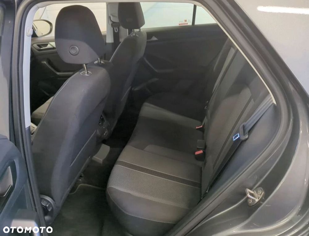 Volkswagen T-Roc - 7