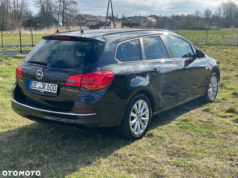 Opel Astra 1.4 Turbo 150 Jahre - 7