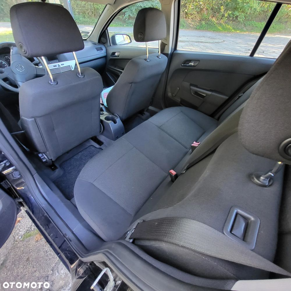 Opel Astra 1.6 - 8
