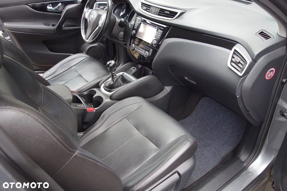 Nissan Qashqai 1.6 DIG-T Tekna - 33