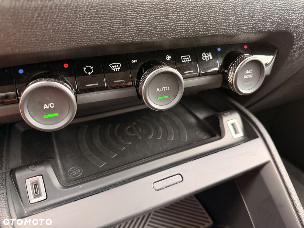 Citroën C4X 1.2 PureTech Shine Pack S&S EAT8 - 22