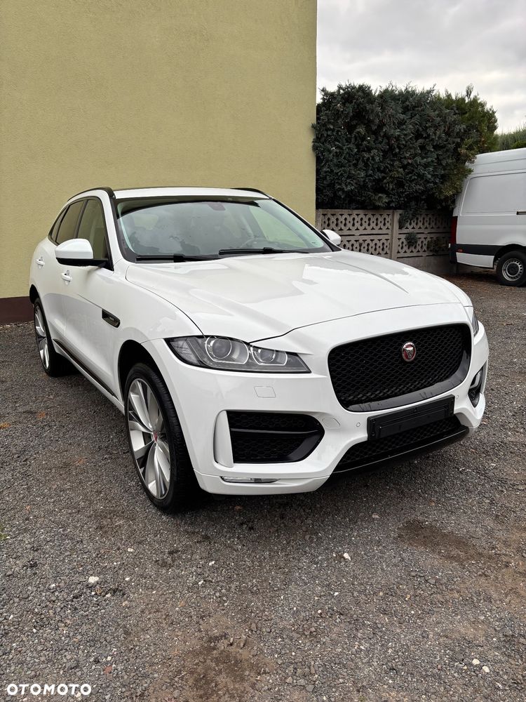 Jaguar F-Pace 2017 photo 3