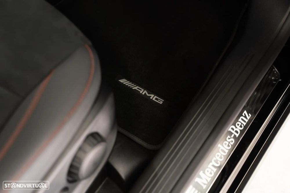 Mercedes-Benz GLA 250 e AMG Line - 43