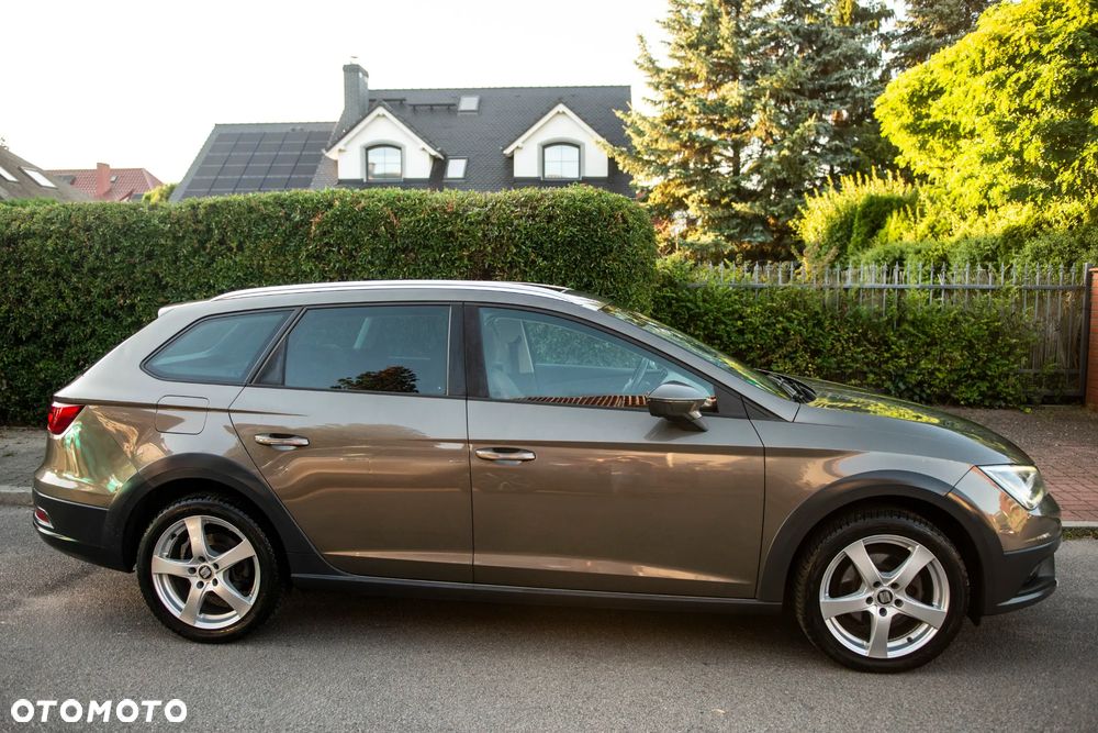 Seat Leon Sportstourer 2.0 TDI Start&Stop 4Drive X-Perience - 4