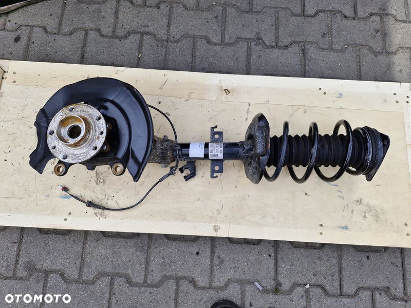 RENAULT KADJAR LIFT 1.3 TCE MCPHERSON AMORTYZATOR ZWROTNICA PRAWY PRZÓD - 1