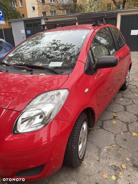 Toyota Yaris - 1