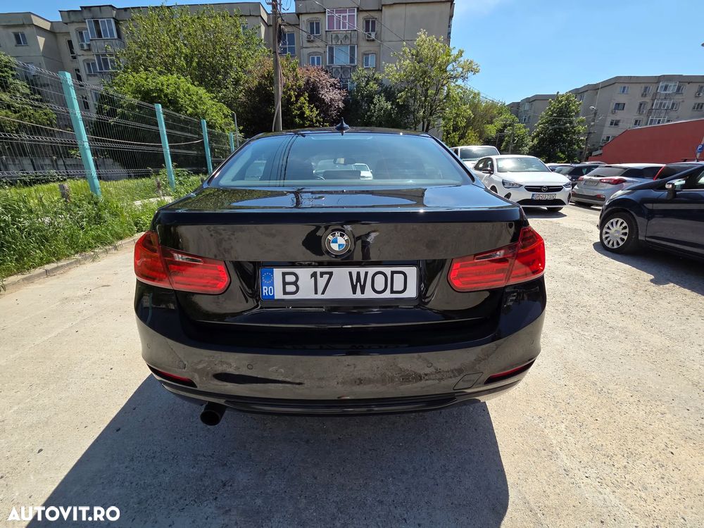 BMW Seria 3 320i - 6