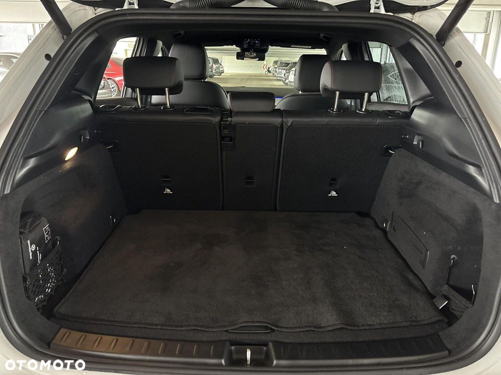 Mercedes-Benz GLA - 23