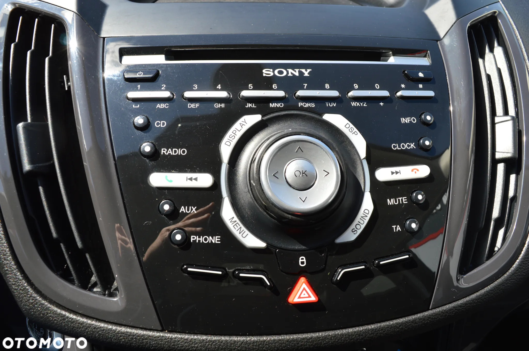 Ford Kuga 1.5 EcoBoost 2x4 Titanium - 24