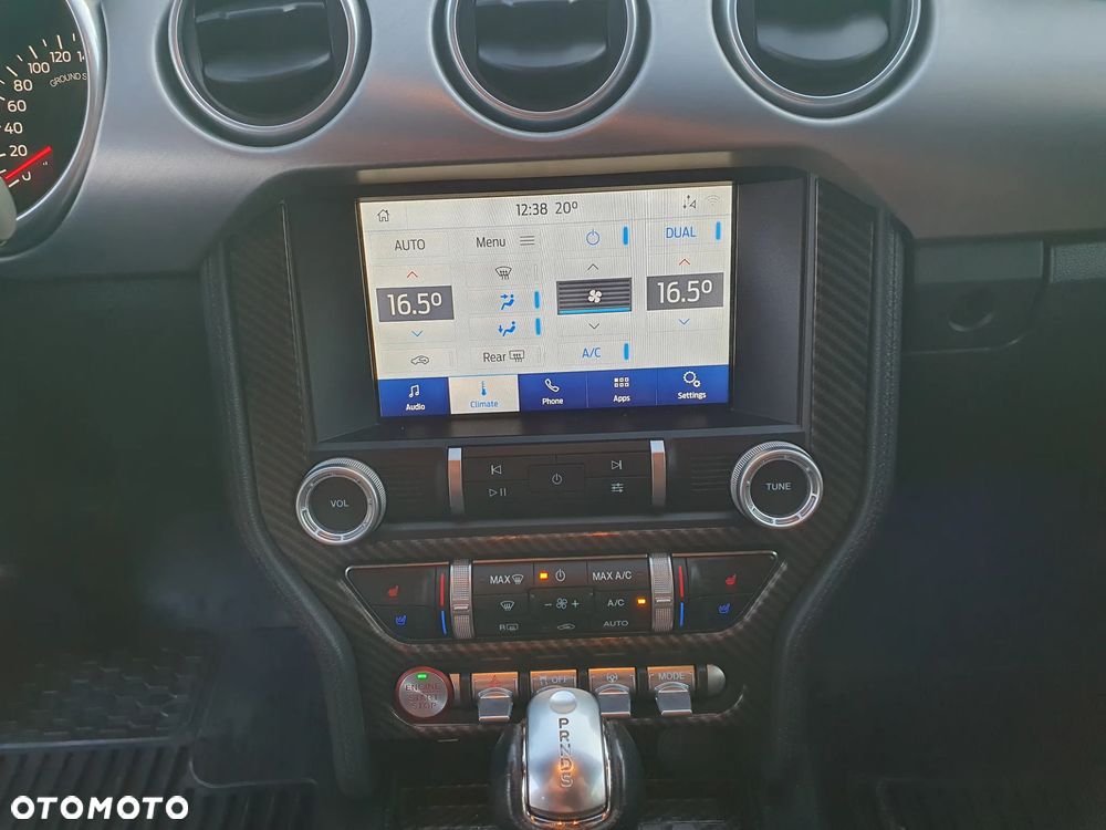 Ford Mustang - 25