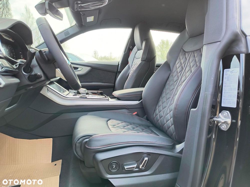 Audi Q8 - 8