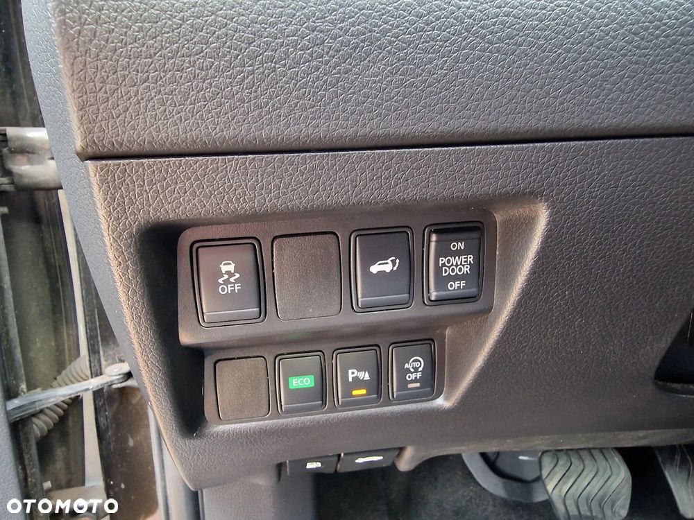 Nissan X-Trail 2.0 dCi ALL-MODE 4x4i Xtronic Tekna - 13