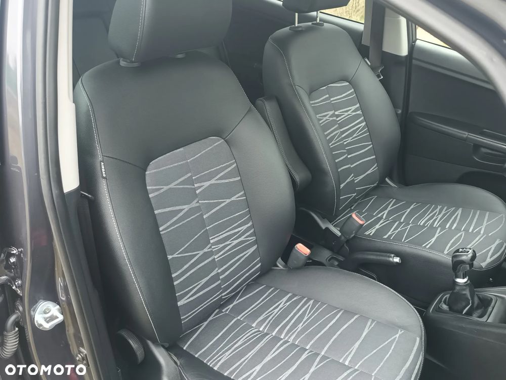 Kia Venga 1.4 CVVT Attract - 31