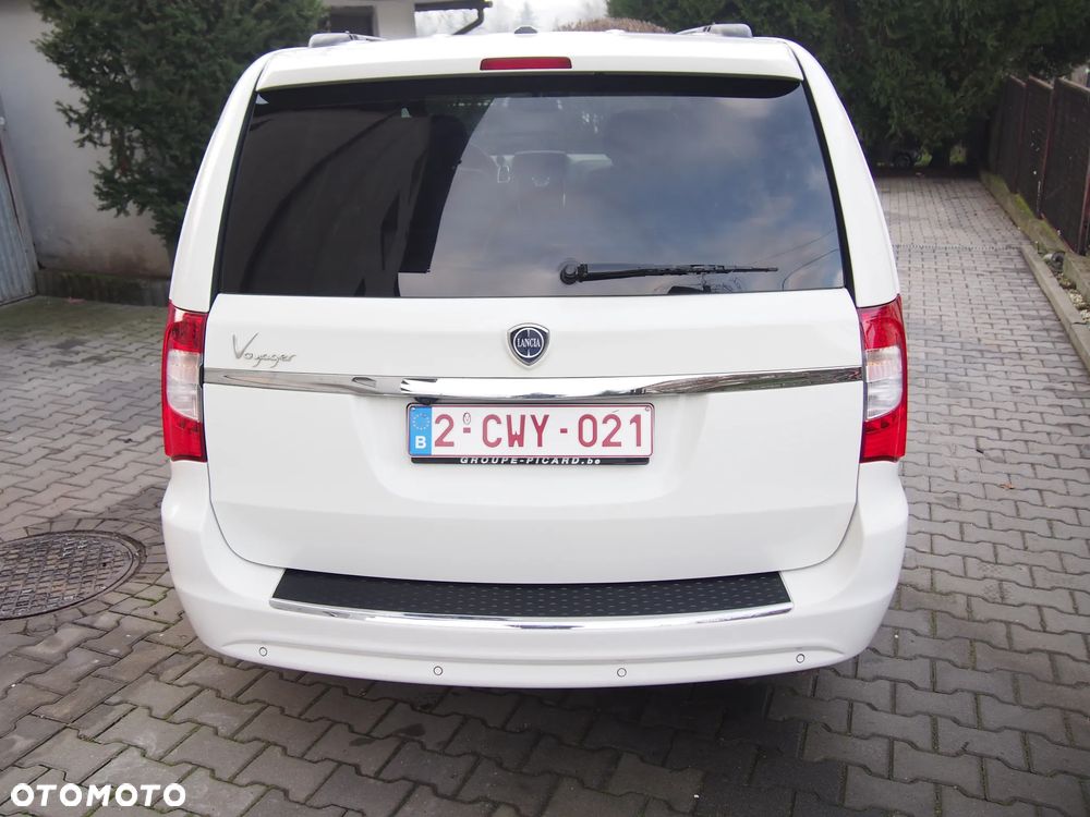 Lancia Voyager 2.8 CRD16v Platinum - 9