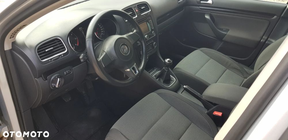 Volkswagen Golf - 10