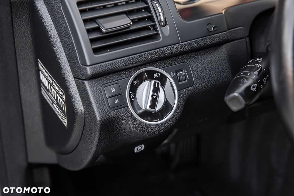Mercedes-Benz Klasa C 180 BlueEFFICIENCY Avantgarde - 17