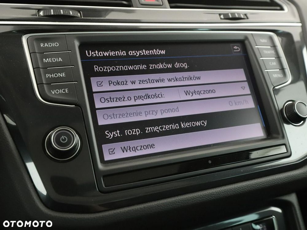 Volkswagen Tiguan 2.0 TDI SCR 4MOTION DSG Highline - 29