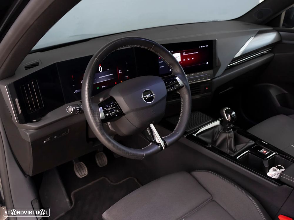 Opel Astra Sports Tourer 1.2 T GS - 18