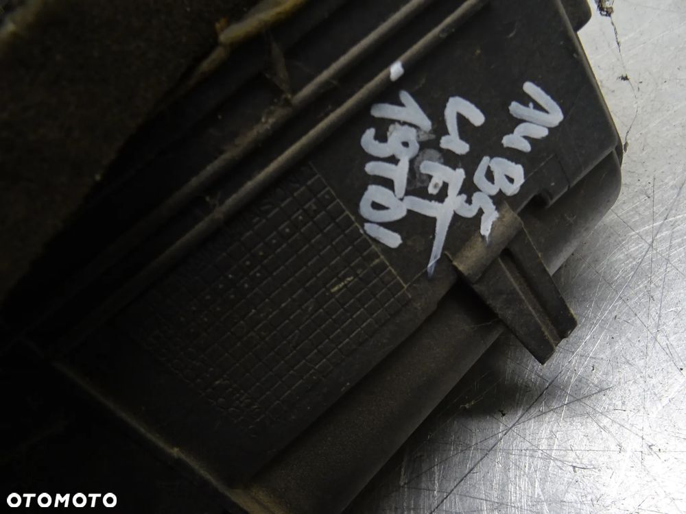 AUDI A4 B5 LIFT 1.9TDI LEWAREK WYBIERAK BIEGÓW 4B0711025D - 9