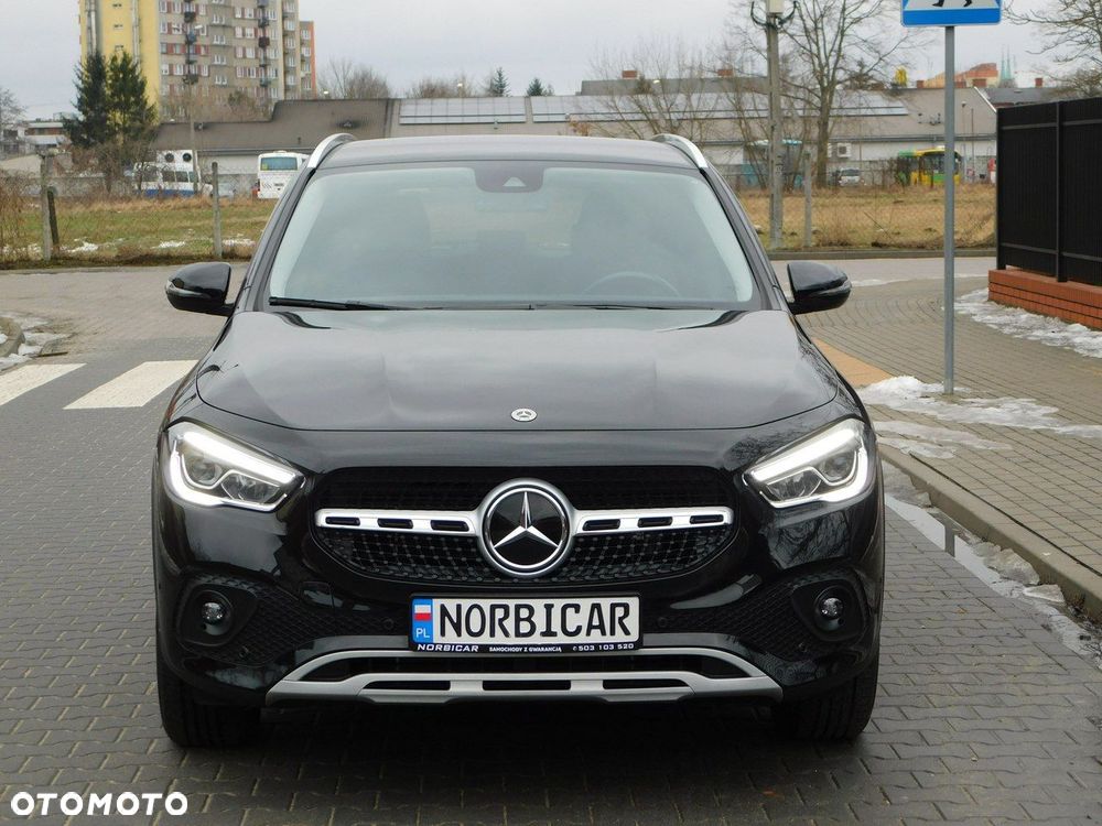 Mercedes-Benz GLA - 20