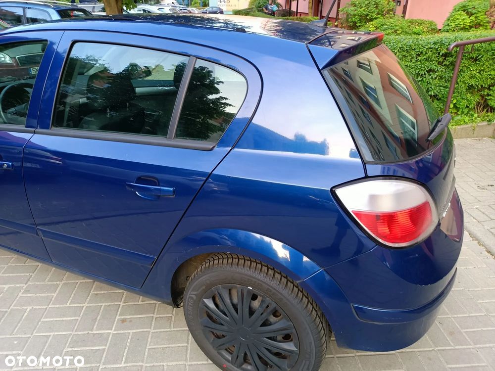 Opel Astra 1.6 - 8